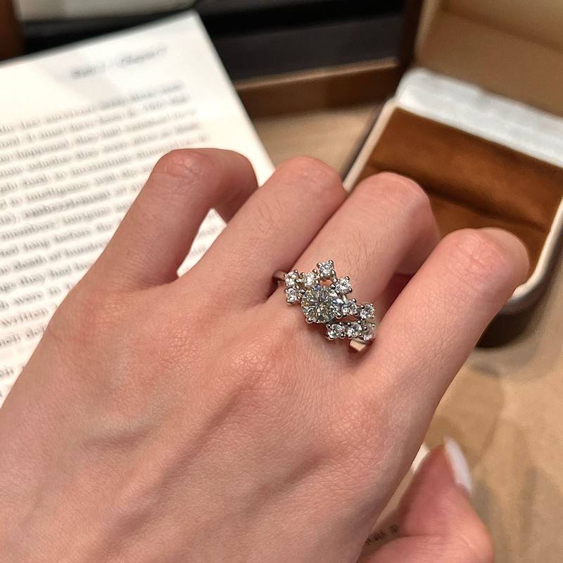 SN098款S925银镀18K白金圆形Moissanite满天星Women's Ring主石6.5mm/1.0ct