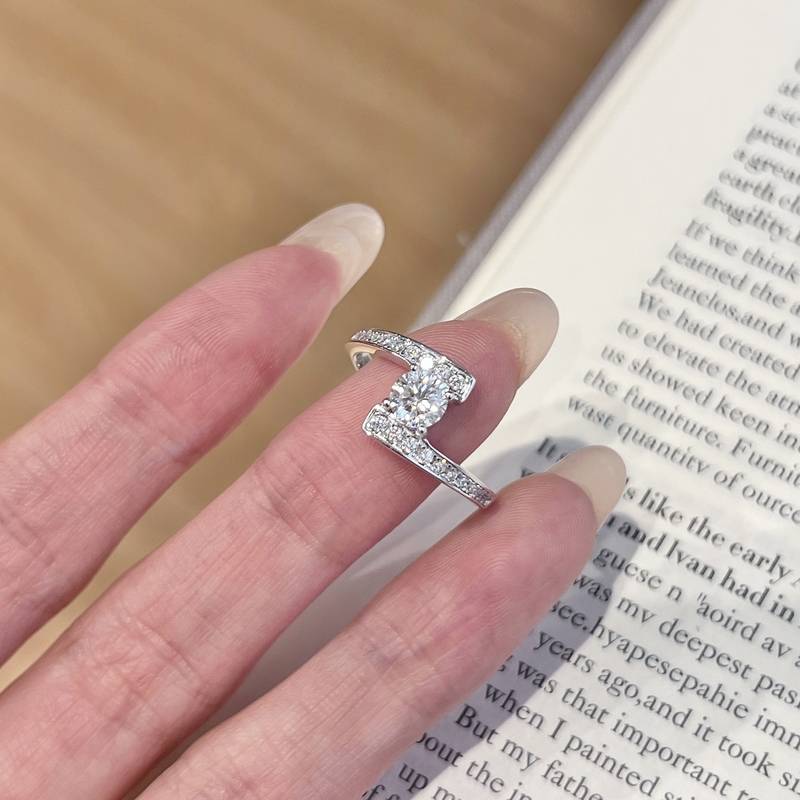 SN483款S925银镀18K白金圆形Moissanite星宿轨迹Women's Ring主石5.0mm/0.5ct