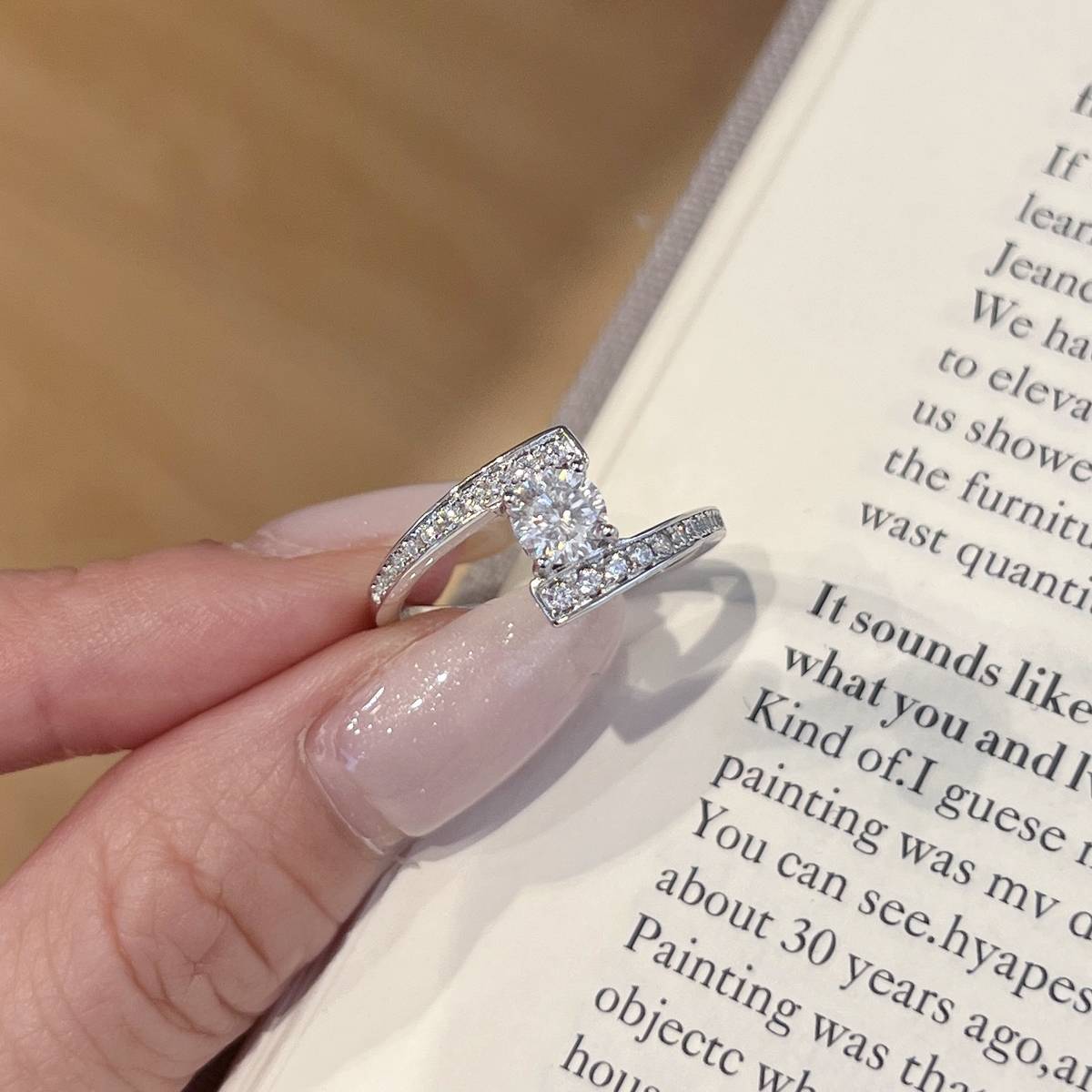 SN483款S925银镀18K白金圆形Moissanite星宿轨迹Women's Ring主石5.0mm/0.5ct