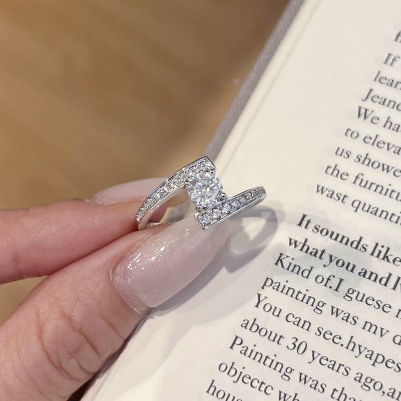 SN483款S925银镀18K白金圆形Moissanite星宿轨迹Women's Ring主石5.0mm/0.5ct