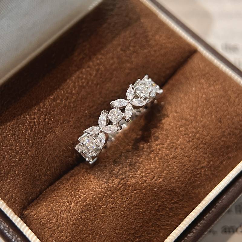 HS035款银S925银镀18K白金圆形Moissanite女四叶草排戒0.7ct