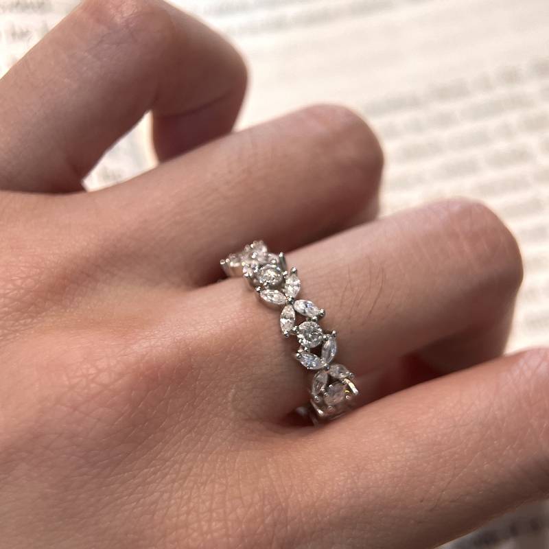 HS035款银S925银镀18K白金圆形Moissanite女四叶草排戒0.7ct