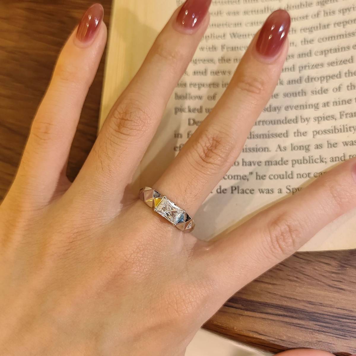 XY43款S925银镀18K白金雷迪恩切割Moissanite菱形Affordable LuxuryWomen's Ring主石7*5mmmm/1.0ct