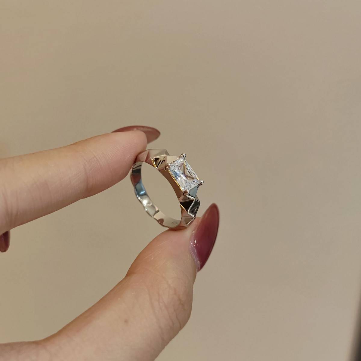 XY43款S925银镀18K白金雷迪恩切割Moissanite菱形Affordable LuxuryWomen's Ring主石7*5mmmm/1.0ct