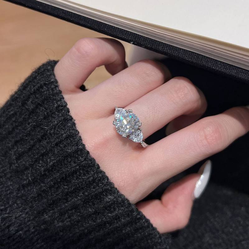 SN205款S925银镀18K白金蛋形莫桑钻三石款轻奢女戒主石10*8mm/3.0ct