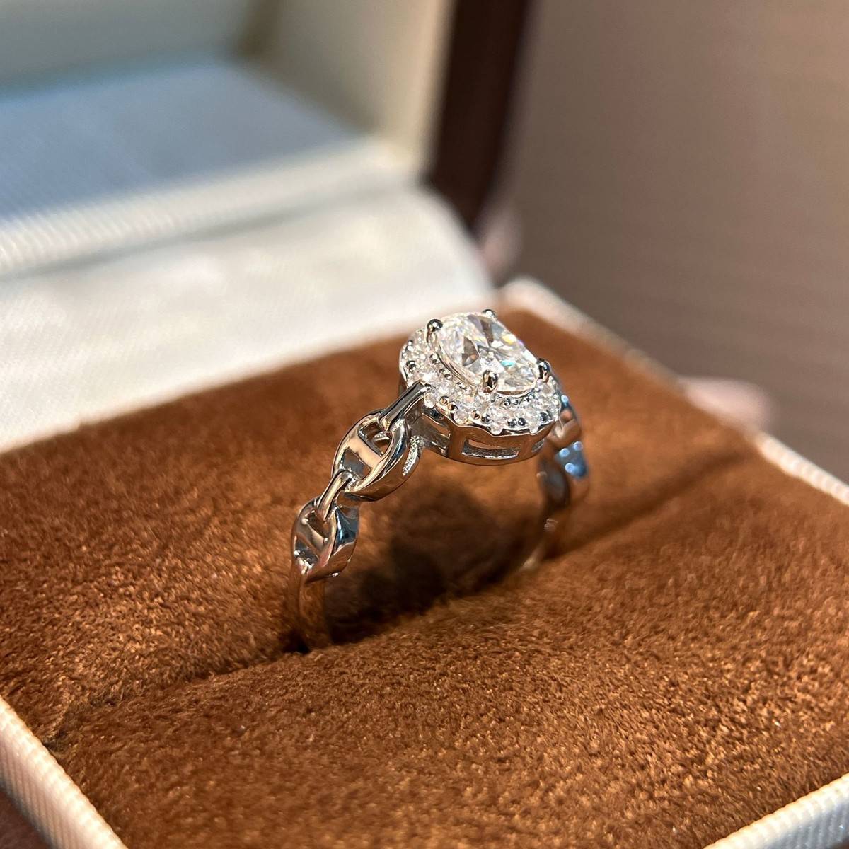 SN014款S925银镀18K白金蛋形Moissanite猪鼻子Affordable LuxuryWomen's Ring主石7*5mmmm/1.0ct