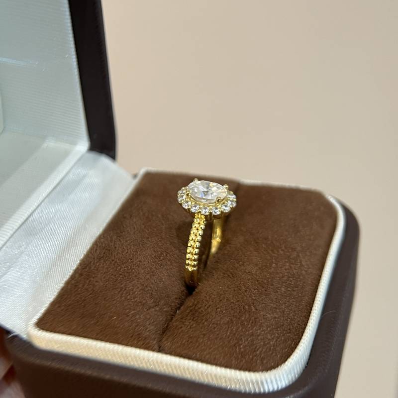 SN096款S925银镀18K黄金蛋形MoissaniteAffordable LuxuryWomen's Ring主石8*6mmmm/1.5ct