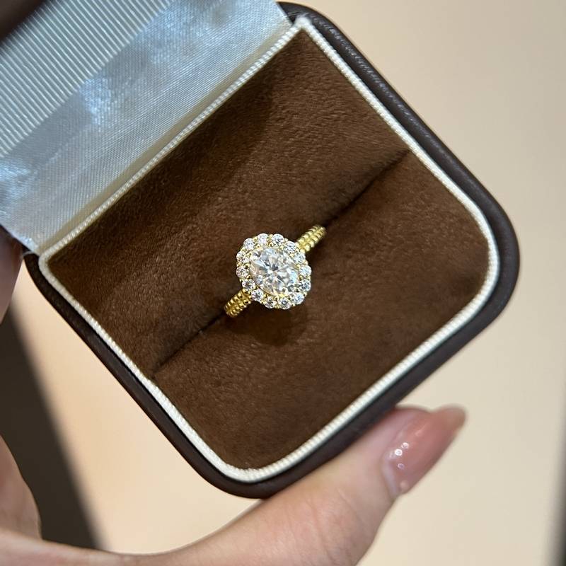 SN096款S925银镀18K黄金蛋形MoissaniteAffordable LuxuryWomen's Ring主石8*6mmmm/1.5ct