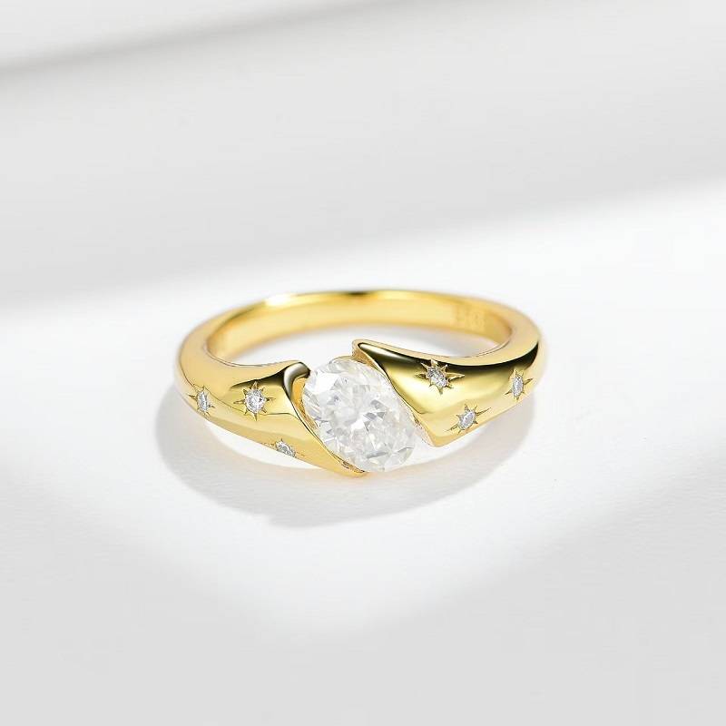 R3-0625星辰金光款S925银镀18K黄金蛋形莫桑钻女戒主石7*5mm/1.0ct