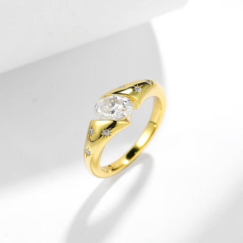 R3-0625星辰金光款S925银镀18K黄金蛋形莫桑钻女戒主石7*5mm/1.0ct
