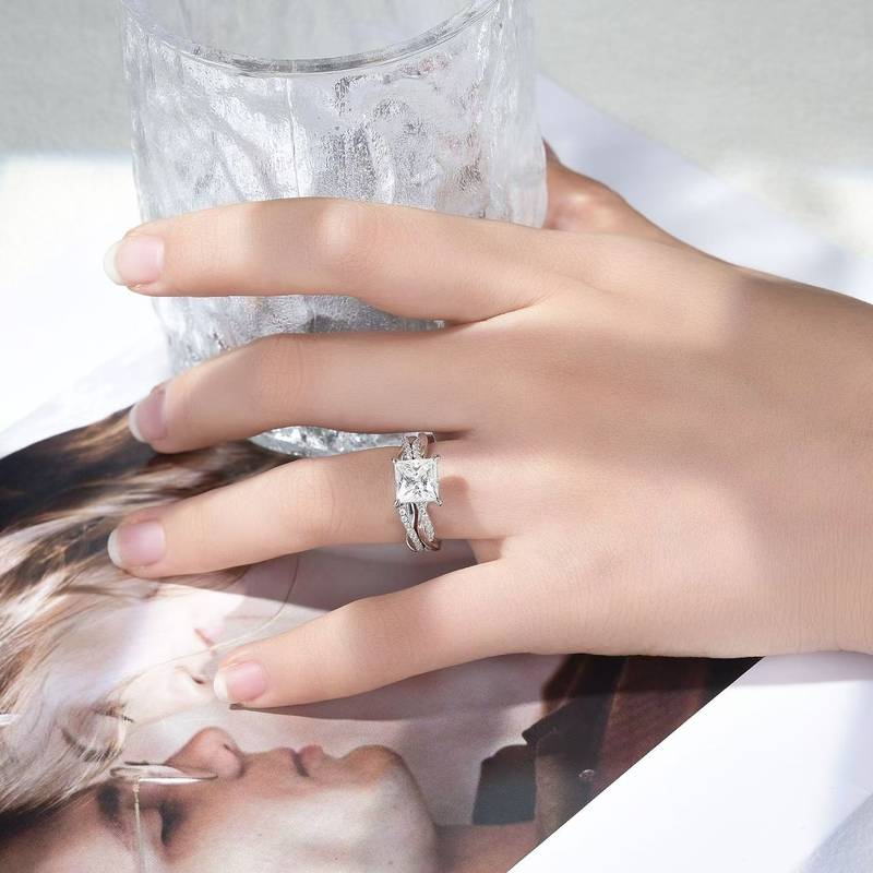 R3-0560公主藤蔓款S925银镀18K金公主方形莫桑钻女戒主石7*7mm/2.0ct