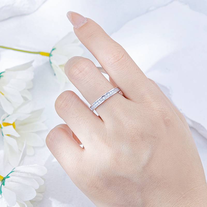 R3-0642星河之光款S925银镀18K白金长方形Moissanite满镶排戒2.2ct