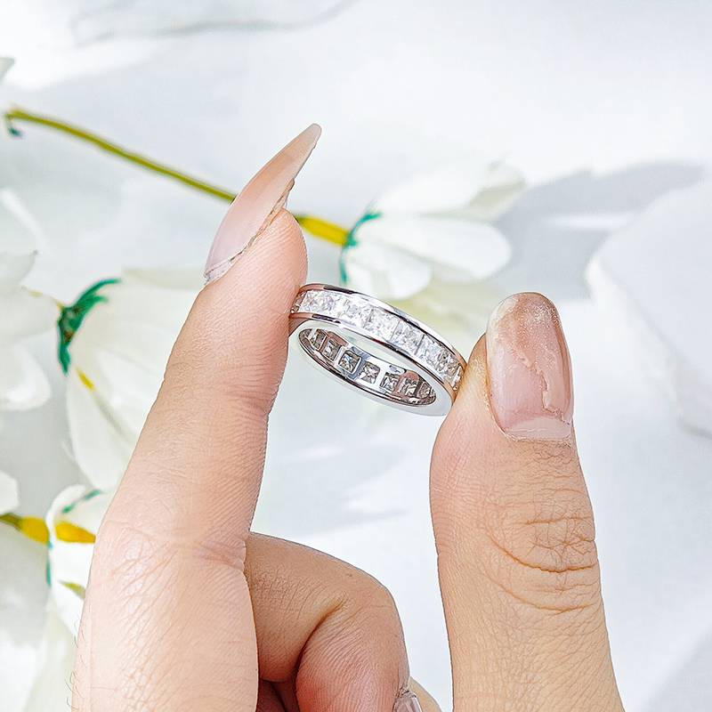 R3-0641公主绮缘款S925银镀18K白金公主方形Moissanite满镶排戒6.6ct