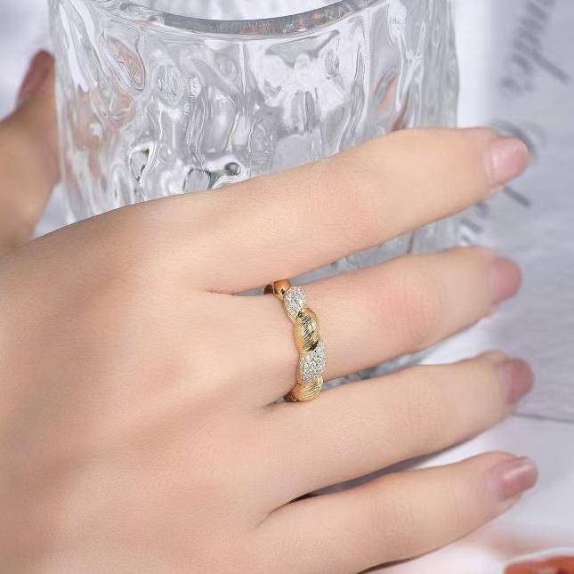 R3-0627热恋缠绵款S925银镀18K黄金圆形MoissaniteWomen's Ring0.385ct