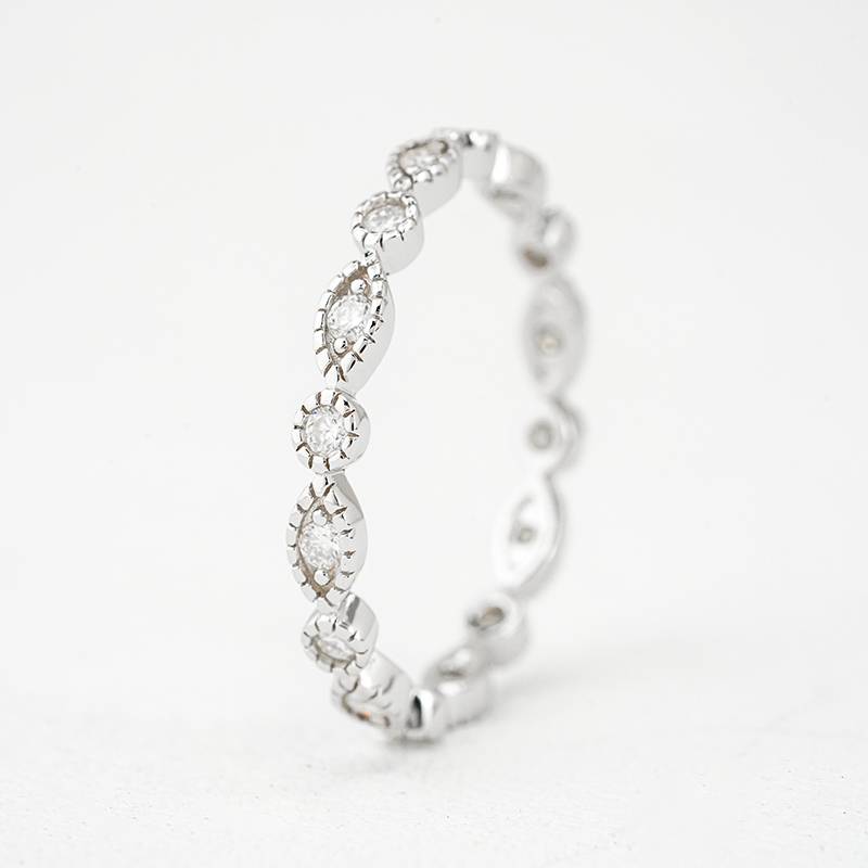 R3-0674天马行空款S925银镀18K白金圆形Moissanite排戒0.4ct