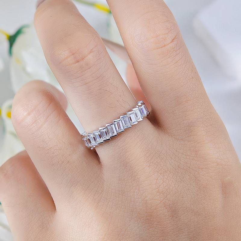 R3-0681天梯之约款S925银镀18K白金长方形Moissanite满镶排戒2.8ct