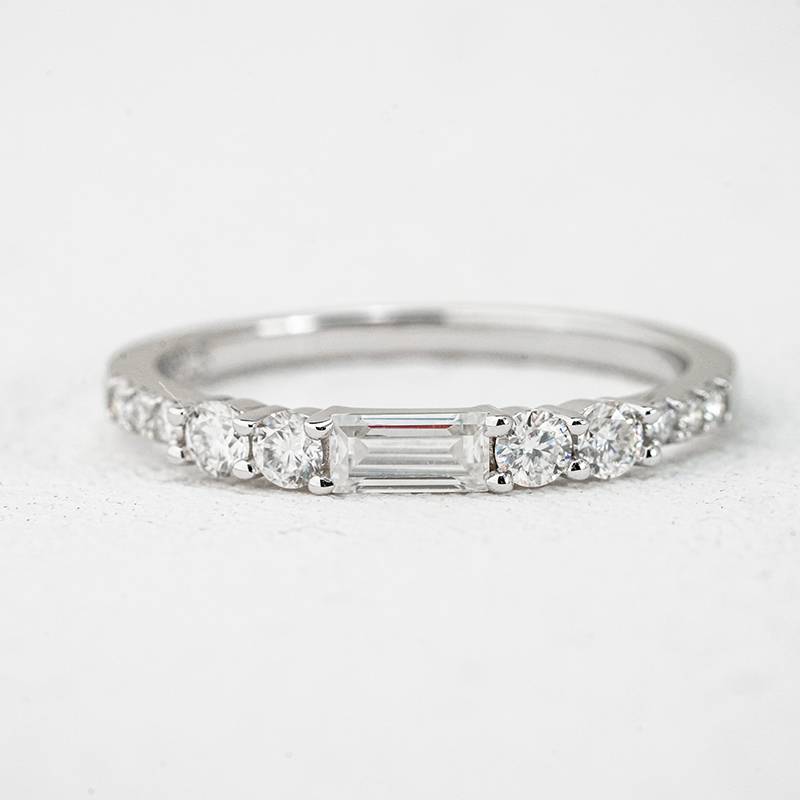 R3-0686方圆交辉款S925银镀18K白金长方形圆形Moissanite排戒0.19ct