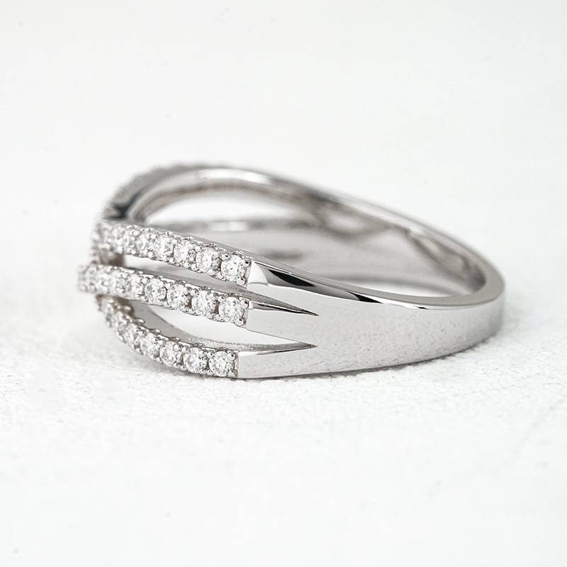 R3-0689交错星辰款S925银镀18K白金圆形Moissanite排戒0.46ct