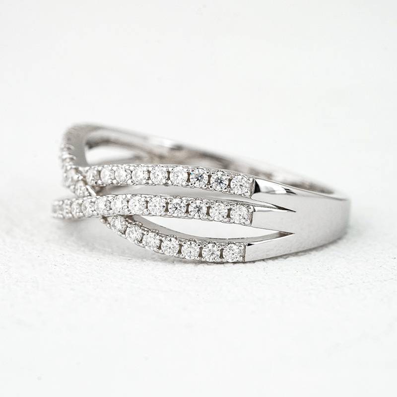R3-0689交错星辰款S925银镀18K白金圆形Moissanite排戒0.46ct