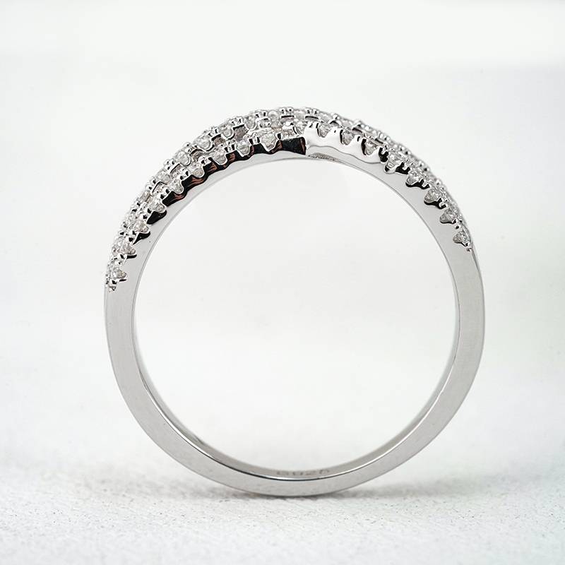 R3-0689交错星辰款S925银镀18K白金圆形Moissanite排戒0.46ct