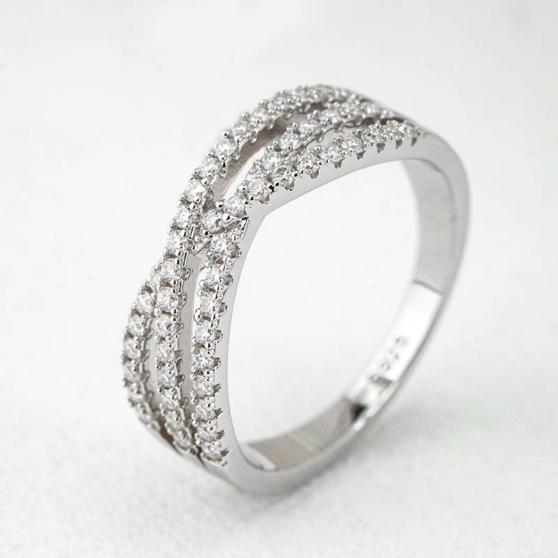 R3-0689交错星辰款S925银镀18K白金圆形Moissanite排戒0.46ct