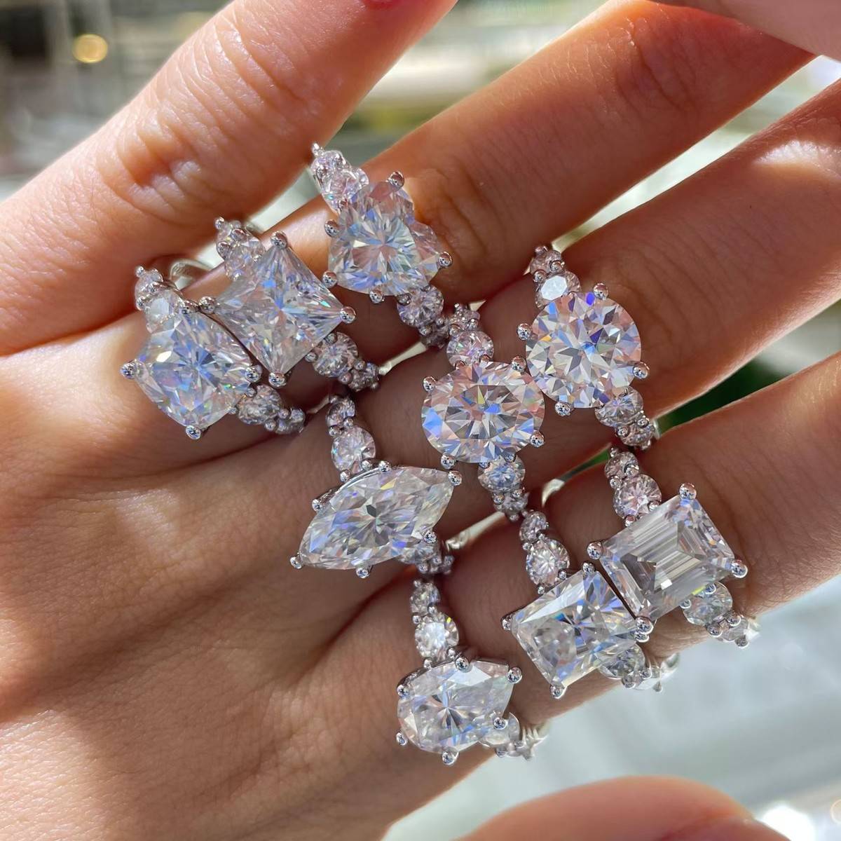 R3-0602公主魅力款S925银镀18K白金公主方形莫桑钻女戒主石8*8mm/3ct