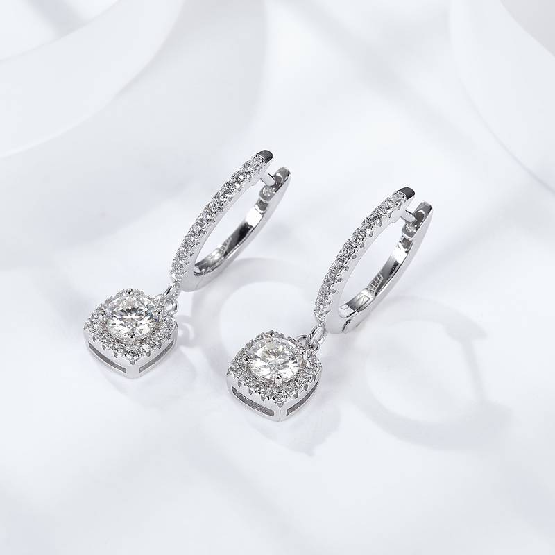 EM4010E璀璨方华款S925银镀18K白金圆形Moissanite耳环0.5ct*2/1.0ct*2