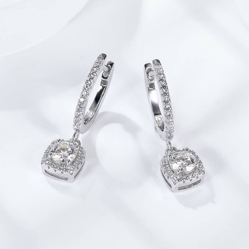 EM4010E璀璨方华款S925银镀18K白金圆形Moissanite耳环0.5ct*2/1.0ct*2