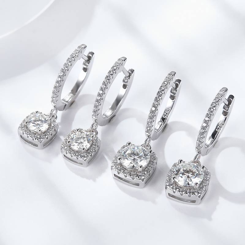 EM4010E璀璨方华款S925银镀18K白金圆形Moissanite耳环0.5ct*2/1.0ct*2