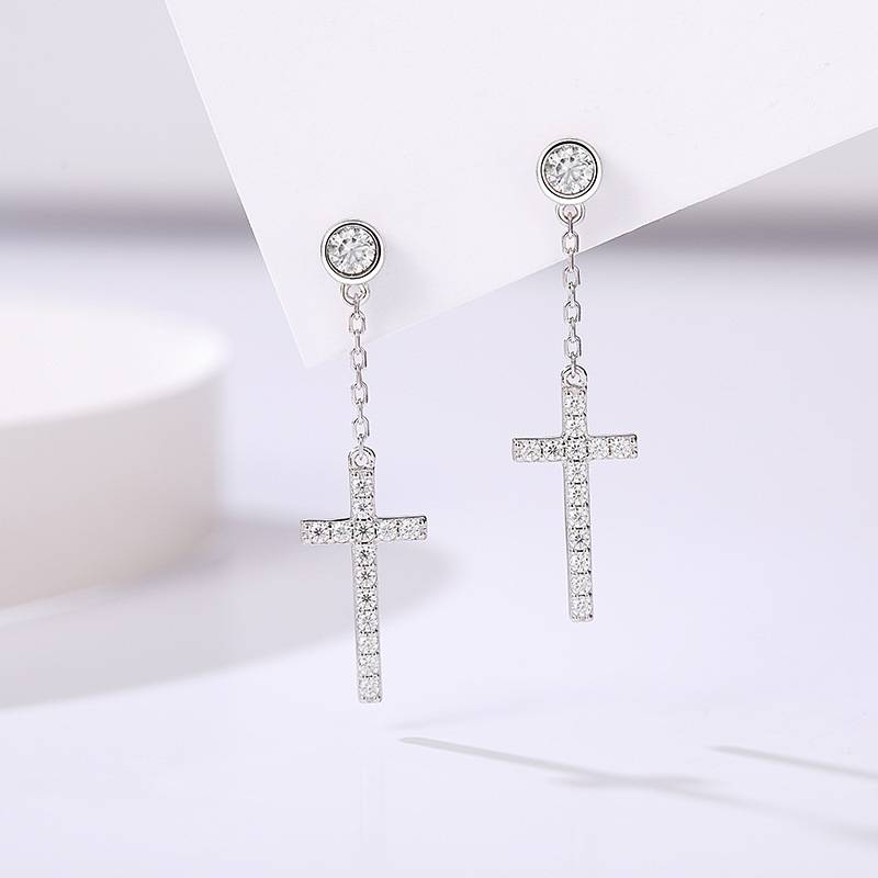 SME3-0060纯净十字款S925银镀18K白金圆形MoissaniteStud Earring0.48ct