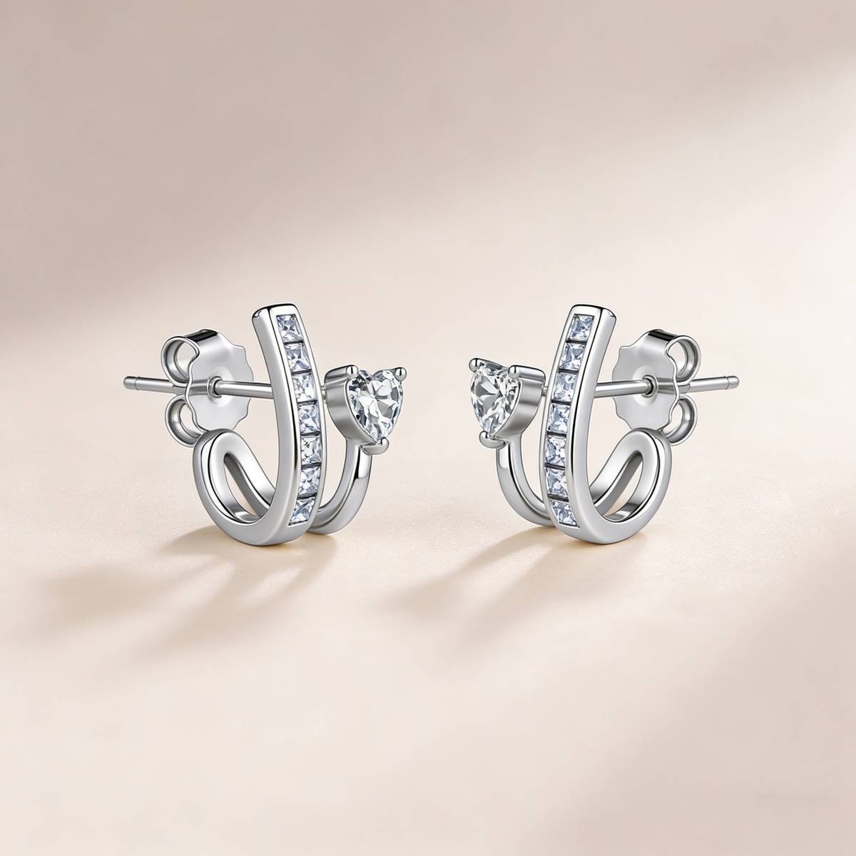 E23761款S925银镀18K金心形MoissaniteFashionStud Earring1.2ct