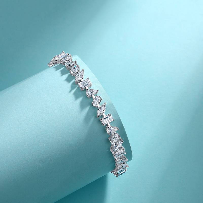 SB0393103款S925银镀18K金异形莫桑钻璀璨几何手链11.4ct