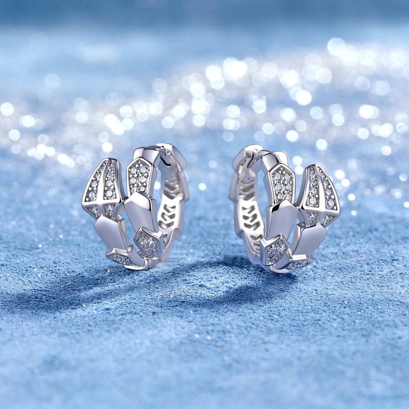 ME1482款S925银镀18K金圆形Moissanite蛇形耳环扣耳环0.4ct