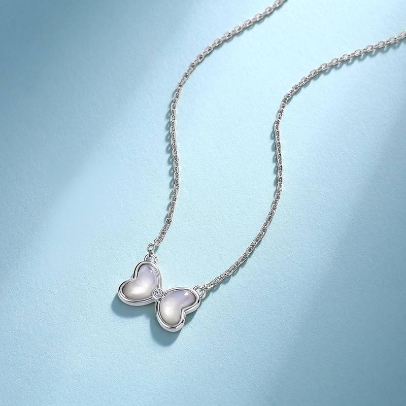 MP2491款S925银镀18K金Moissanite白贝母可爱蝴蝶结Necklace0.015ct