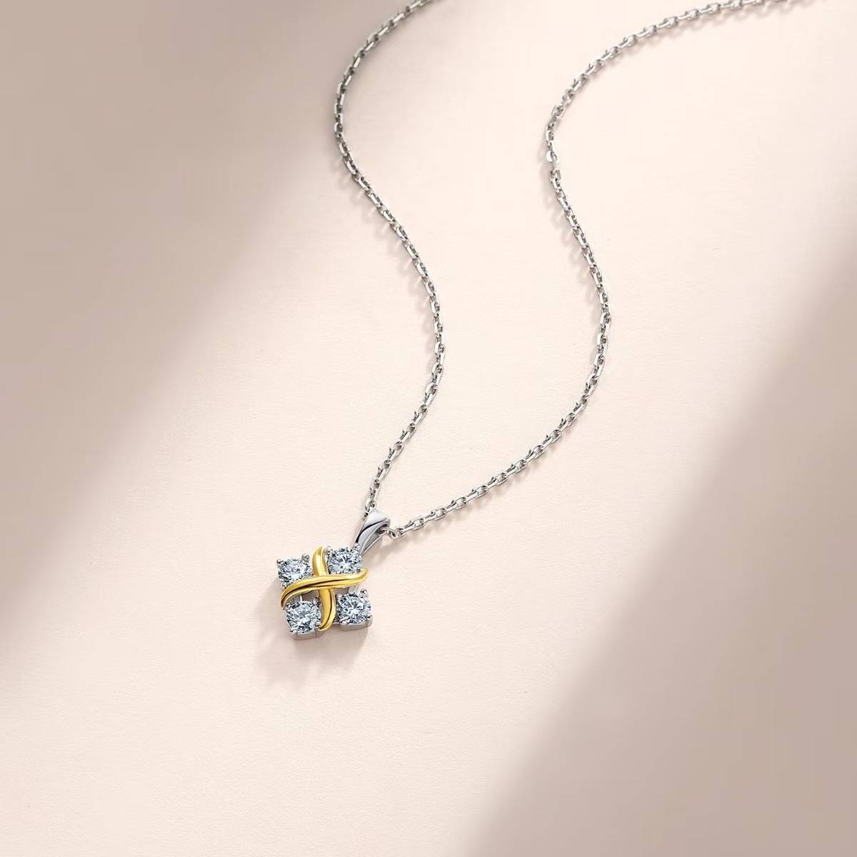 MT1453-P款S925银镀双色18K金圆形MoissaniteX款Necklace0.4ct