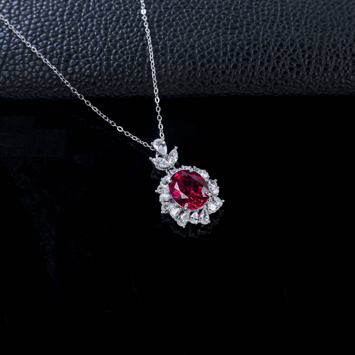 P1337款S925银镀18K白金蛋形培育彩宝宫廷LuxuryNecklace主石11*9mmmm/4.23ct
