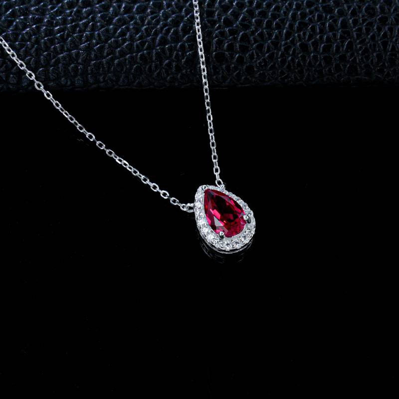P1587款S925银镀18K白金梨形培育彩宝Necklace主石9*6mmmm/3.4ct