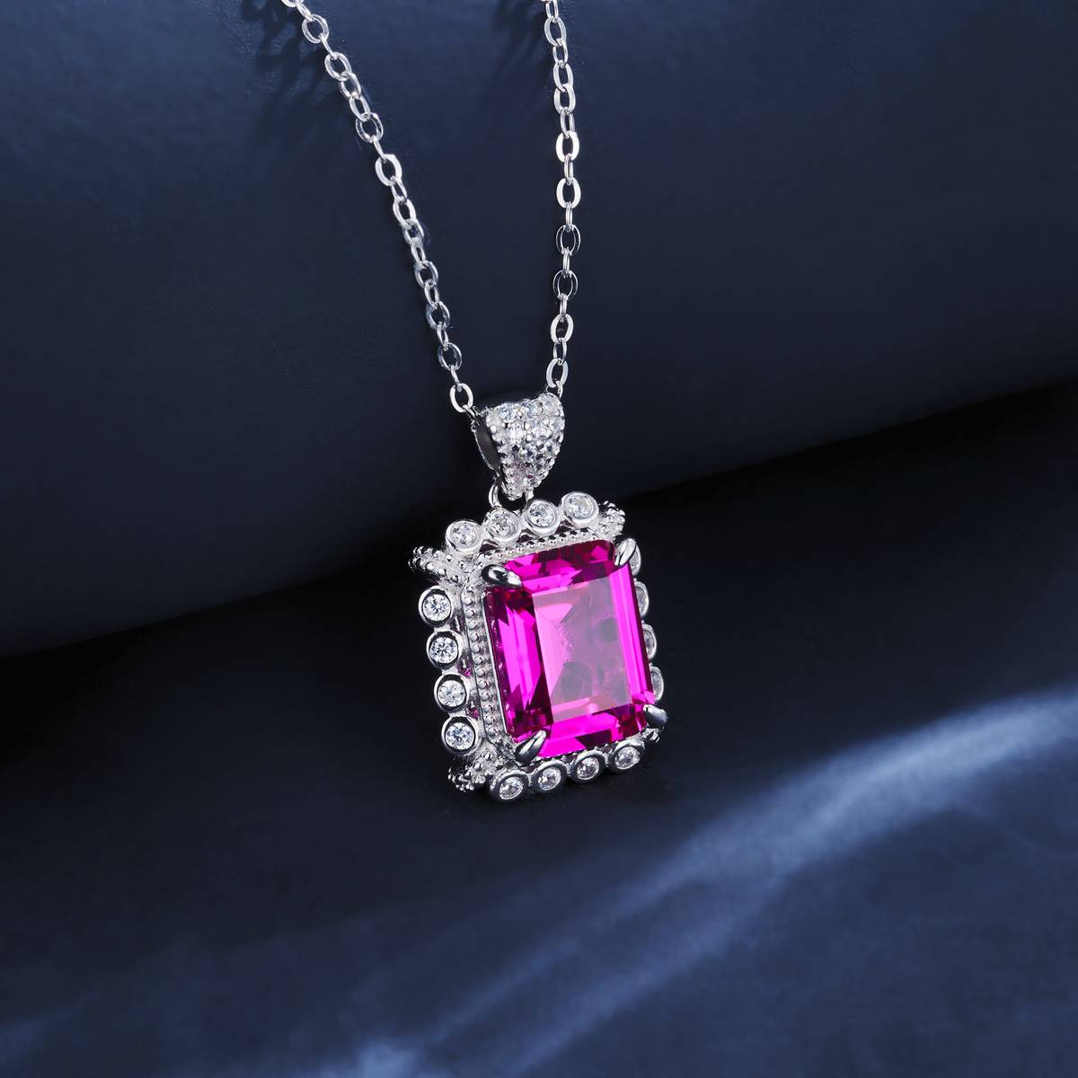 P1629款S925银镀18K白金祖母绿切割培育彩宝Necklace主石10*8mmmm/3.91ct