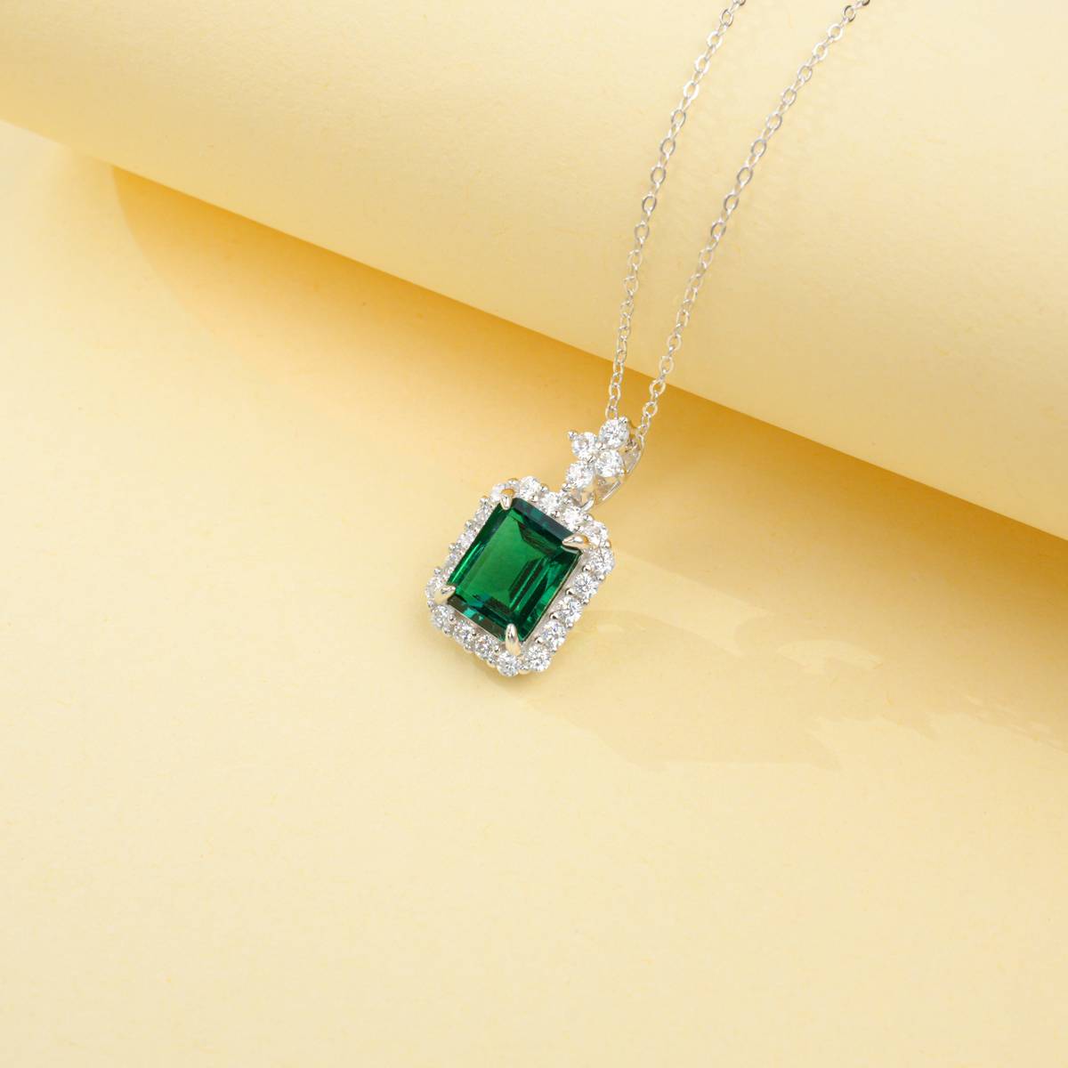 P0895款S925银镀18K白金祖母绿切割培育彩宝Necklace主石10*8mmmm/4.31ct