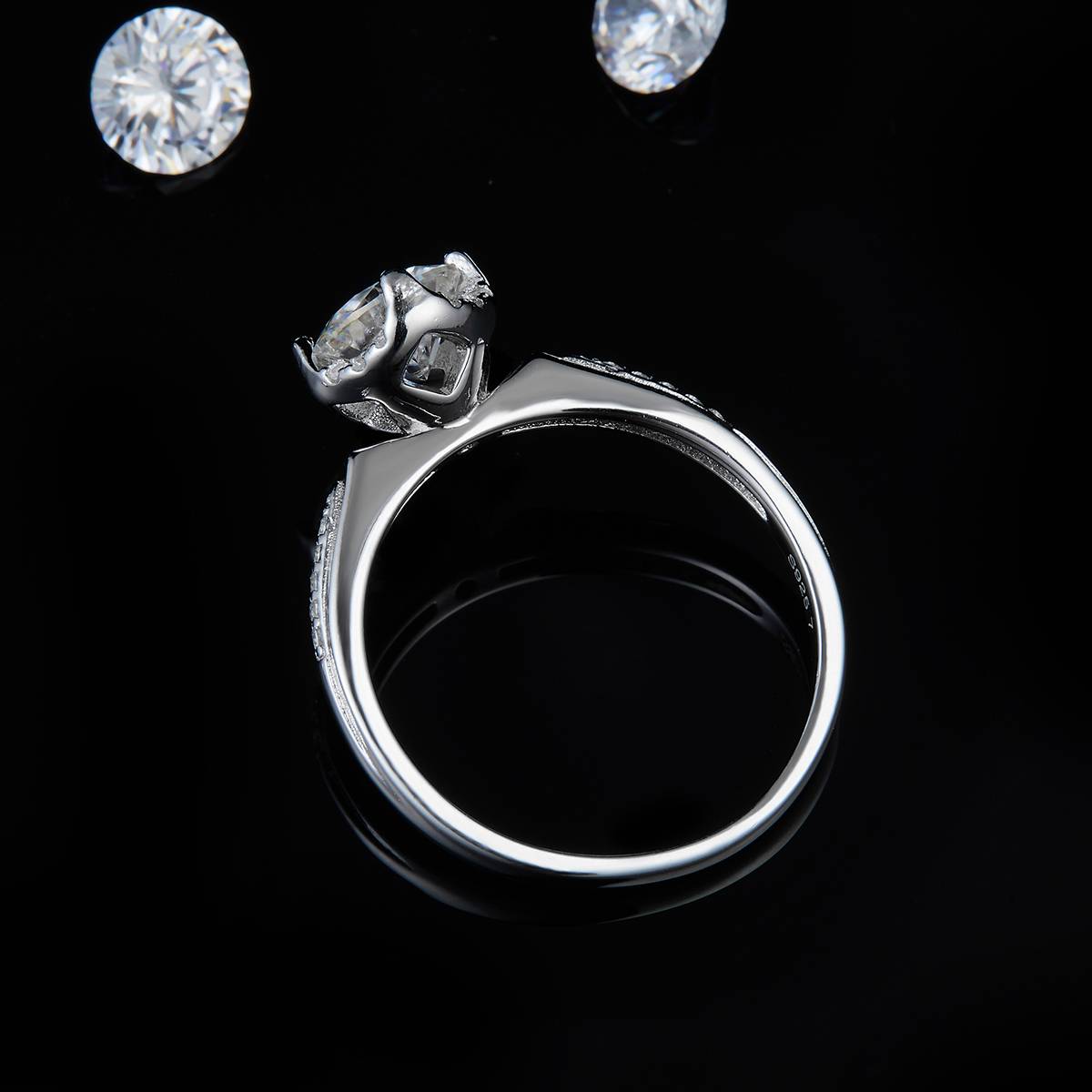 Single Head Women's Ring S925 Silver Plated Platinum Customized Selection Main Stone Moissanite Diamond 1.0ct/Secondary Stone High Carbon Diamond