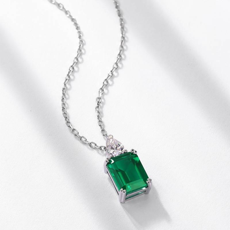 P0320款S925银镀18K白金祖母绿切割培育彩宝Necklace主石9*7mmmm/3.0ct