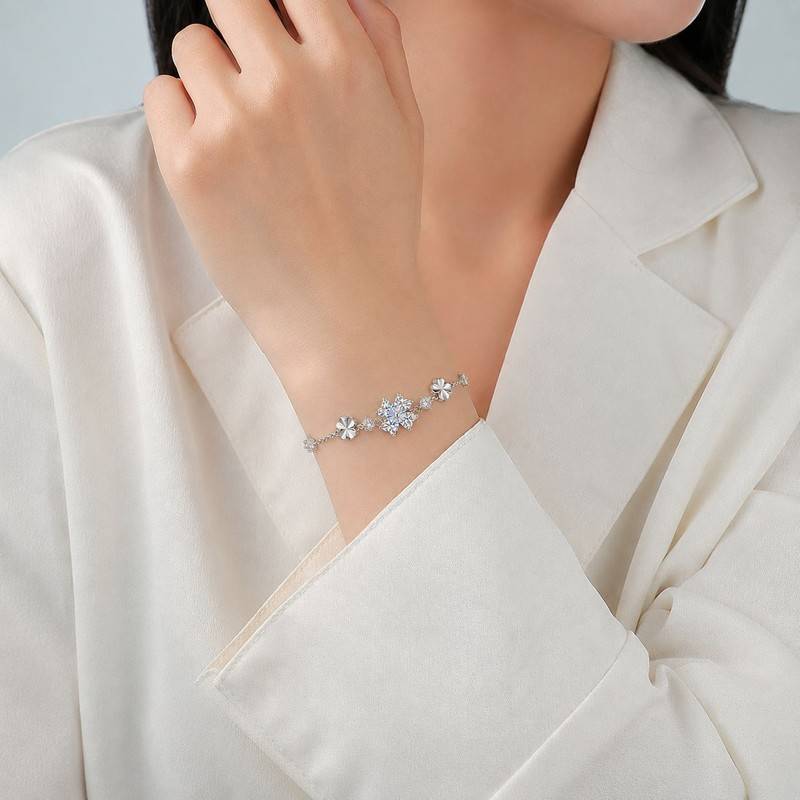 B12537-BMC款银镀18K白金心形莫桑钻幸运四叶草手链3.2ct