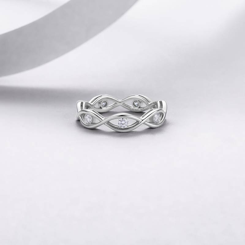 R52596款银镀18K白金圆形莫桑钻波光粼粼女戒0.45ct