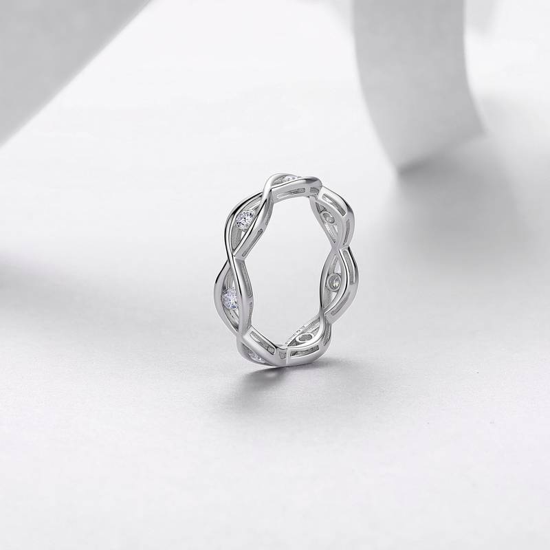 R52596款银镀18K白金圆形莫桑钻波光粼粼女戒0.45ct