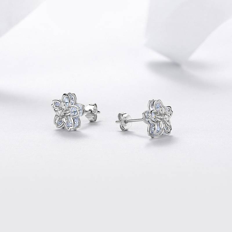 E12534-BMC款银镀18K白金圆形莫桑钻浪漫樱花小清新耳钉2.06ct