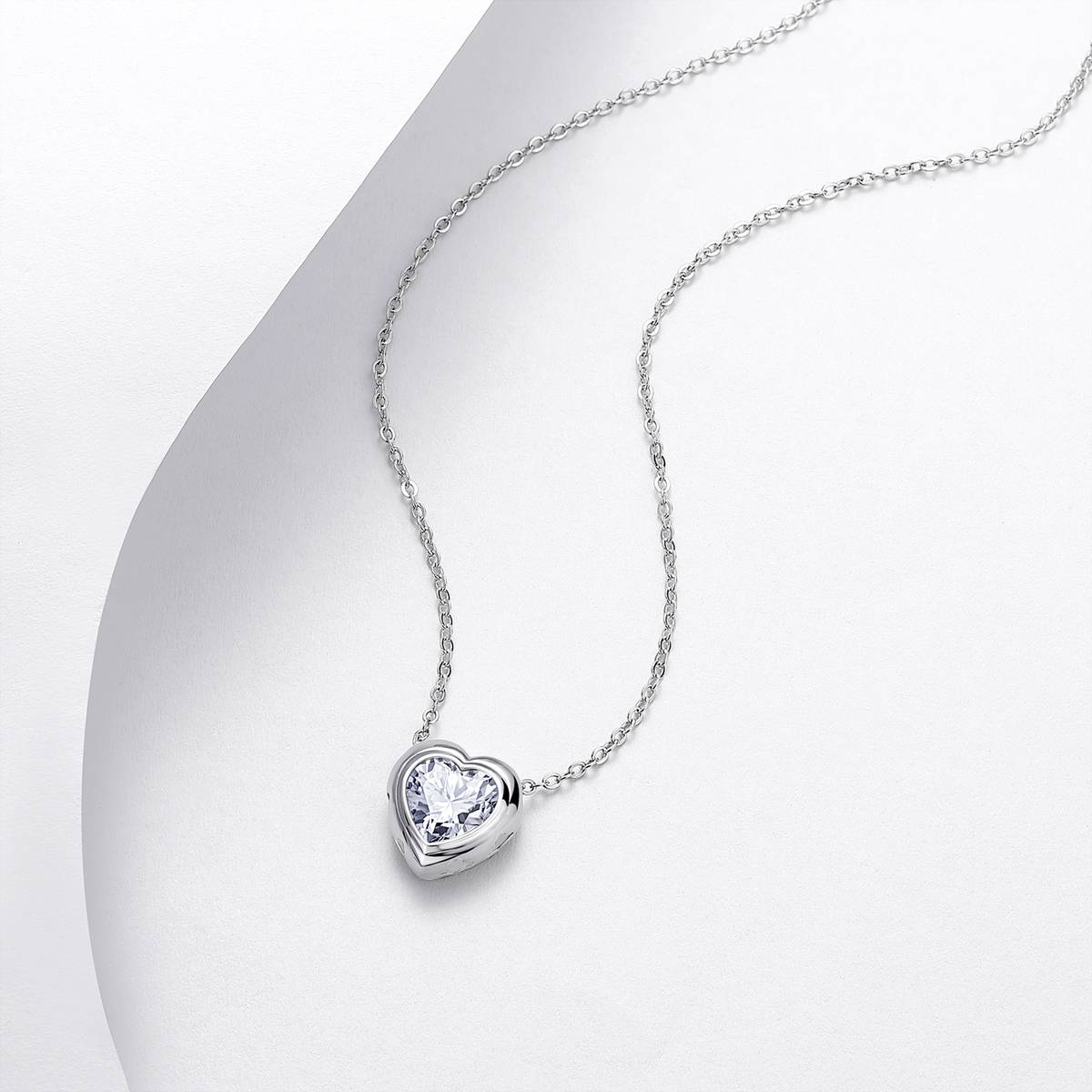 N52540-BMC款银镀18K白金心形莫桑钻轻奢项链主石7mm/1.2ct