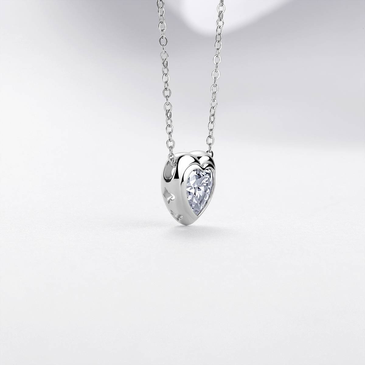 N52540-BMC款银镀18K白金心形莫桑钻轻奢项链主石7mm/1.2ct