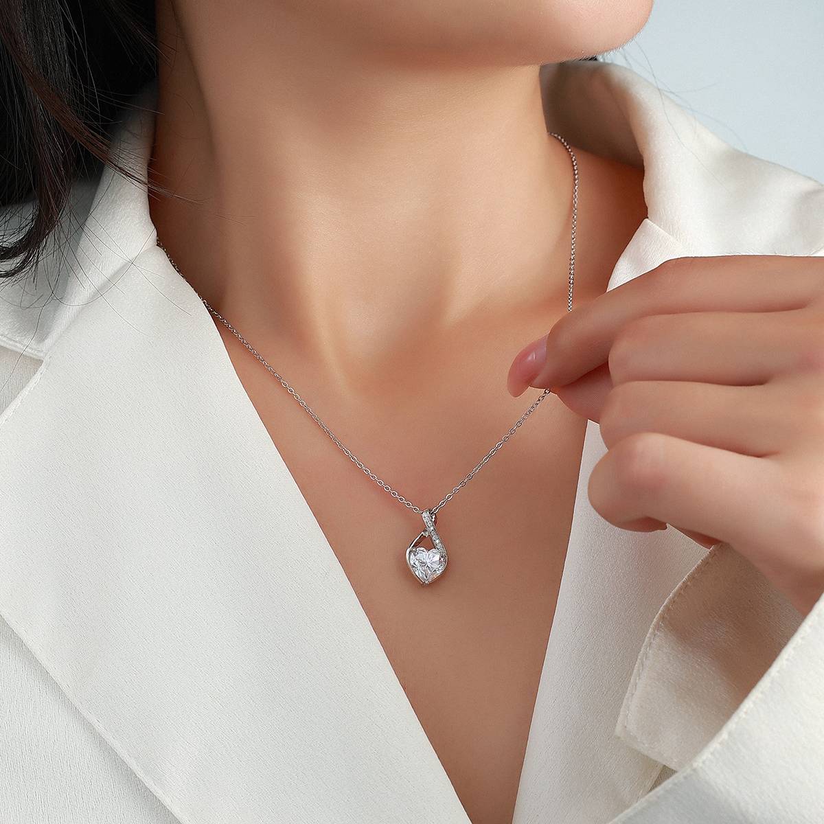 N52541-BMC款银镀18K白金心形莫桑钻无限的爱项链主石8mm/2.0ct