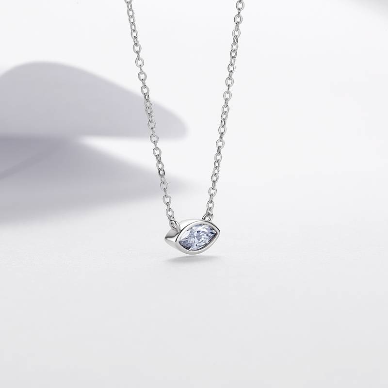 N52602-BMC款银镀18K白金马眼形莫桑钻简约锁骨链0.5ct