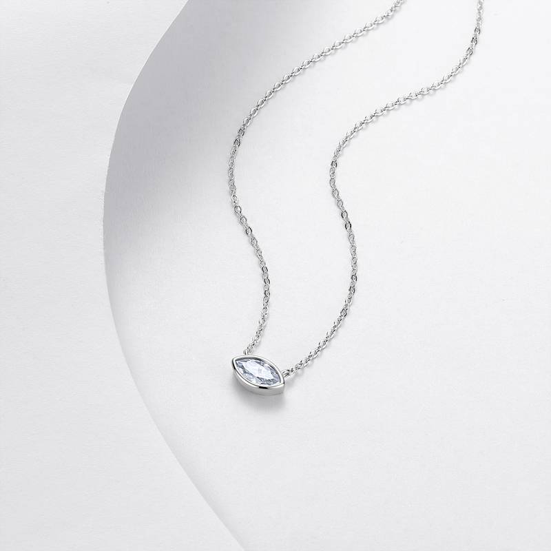 N52602-BMC款银镀18K白金马眼形莫桑钻简约锁骨链0.5ct
